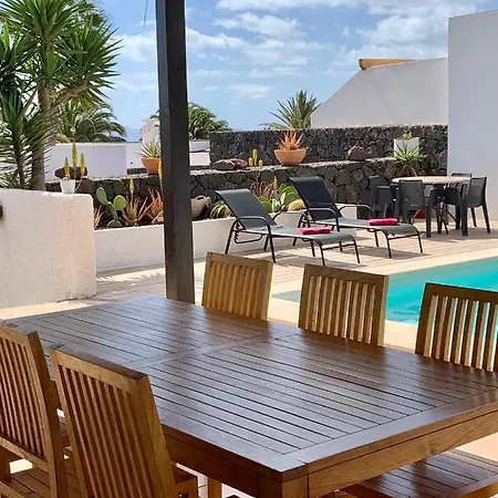 Lovely D'ogna, Las Coloradas, Playa Papagayo Villa